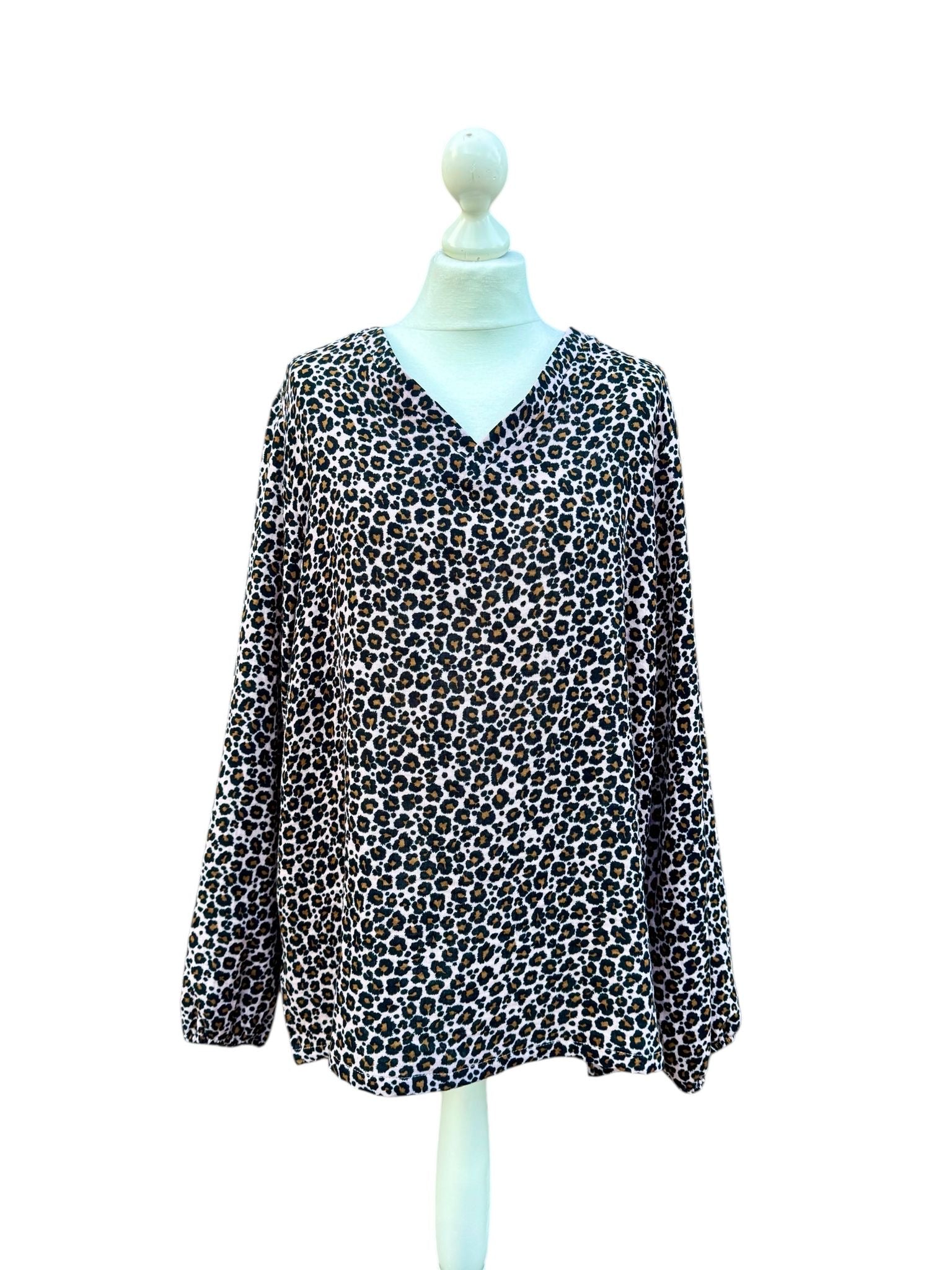 Shirt mit V-Ausschnitt