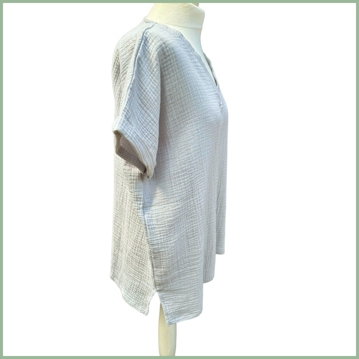 Shirt mit V-Ausschnitt Gr. 40