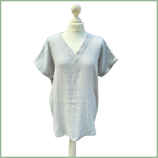 Shirt mit V-Ausschnitt Gr. 40