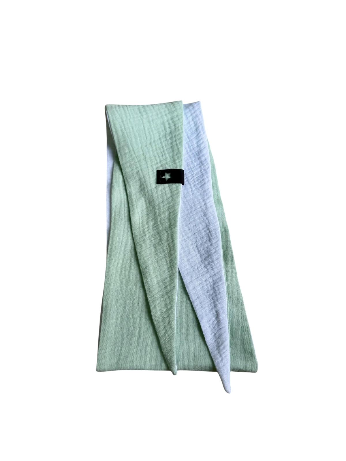 Musselin Liebe Mini Sophie Scarf Halstuch in hellmint und weiß